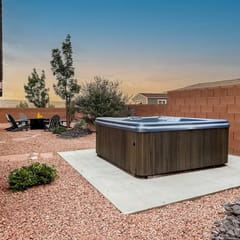 The Retreat - Hot Tub, Fire Pit, Boat Parking