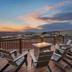 The Hideaway - 50 Mile Views, Sleeps 8, Big Garage