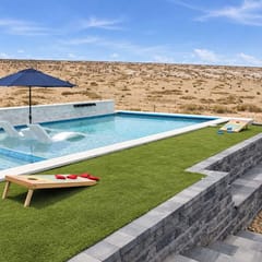 The Clubhouse- Heated Pool, Views