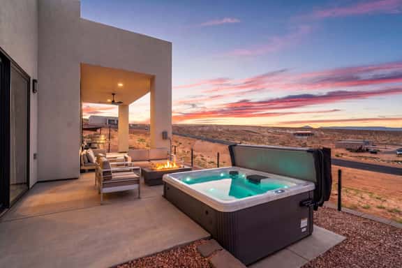 Dark Sky Haven- Hot Tub, Views - Image 1