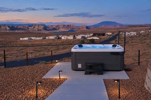 Lake Powell Views, Hot Tub, Game Room, Kayaks - Image 1
