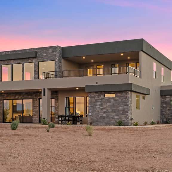 The Lookout- Luxe, Hot Tub, Firepit, 50-Mile Views - Image 1