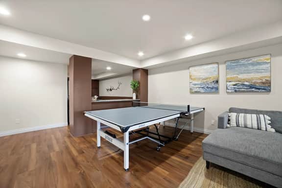 The Cliff Dweller - 3400sf, 50-Mile Views, Hot Tub - Image 5