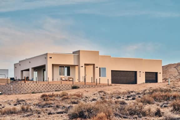 Lake Powell Views, Hot Tub, Game Room, Kayaks - Image 2
